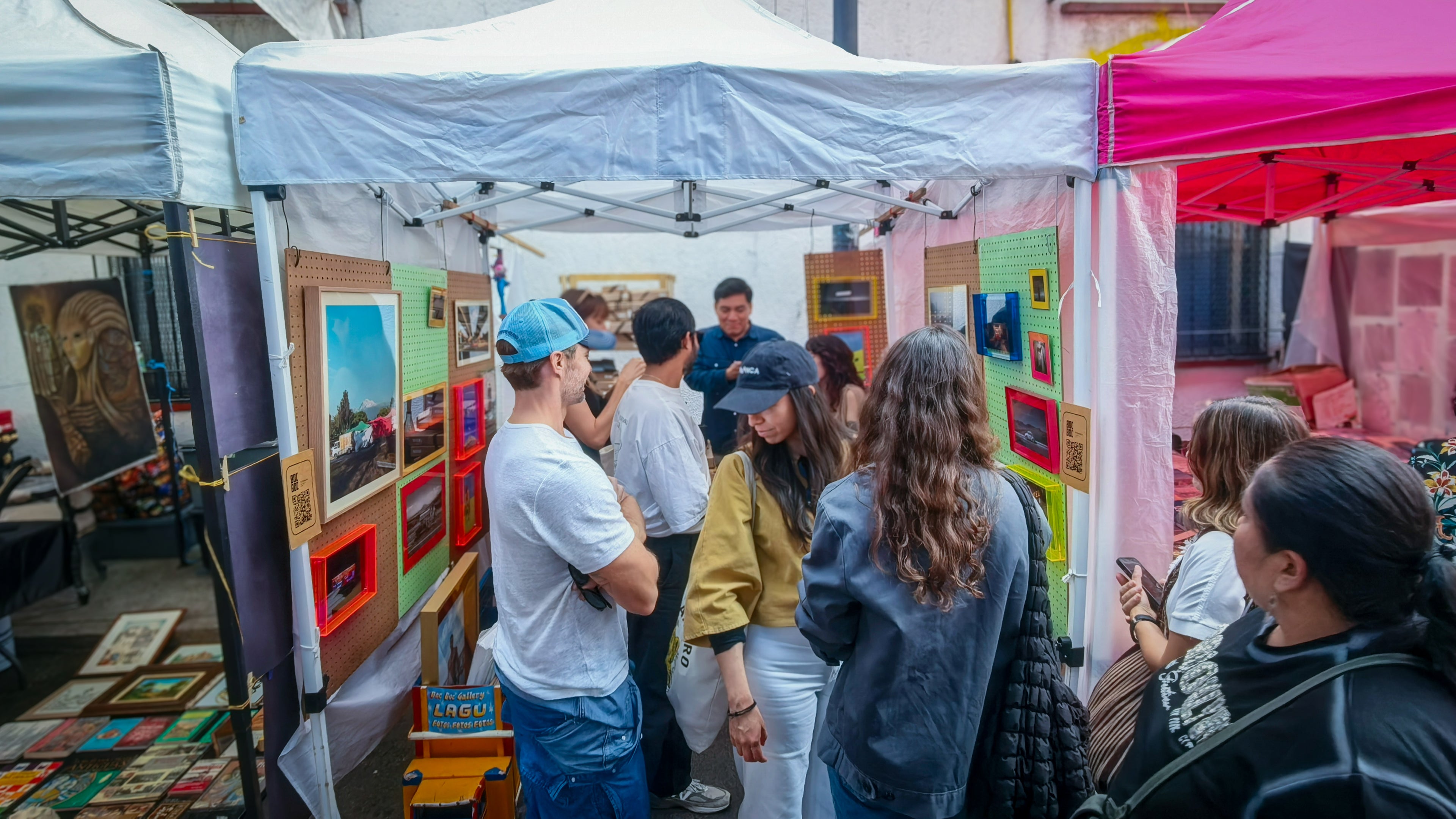 La Lagunilla: Arte, Moda y Folclor