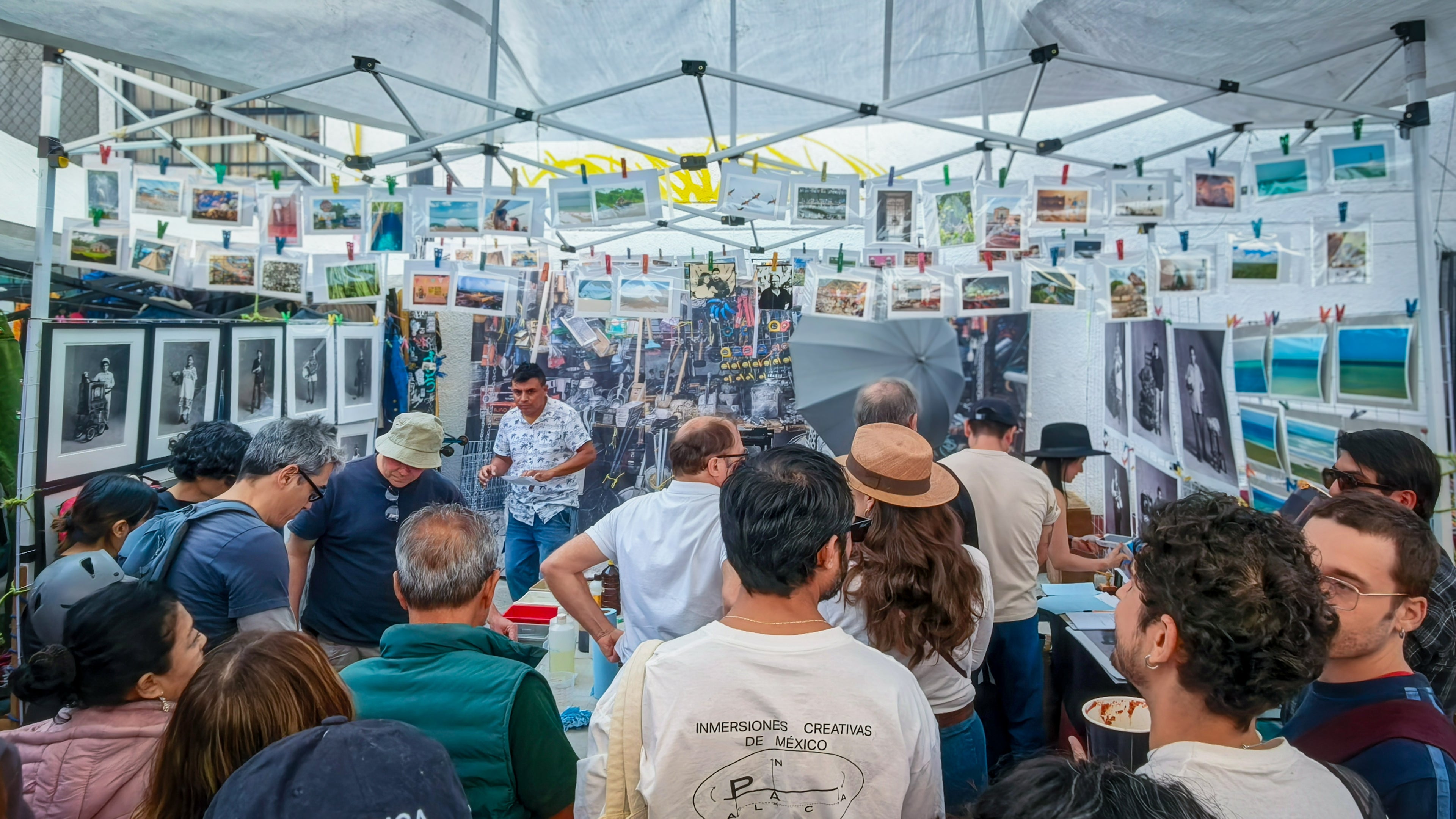 La Lagunilla: Arte, Moda y Folclor